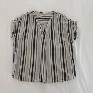 Old Navy Women’s  Striped V-neck Short Sleeve Pullover Top Size M Gray White